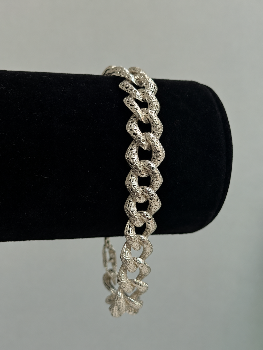 Pulso ornamental calado