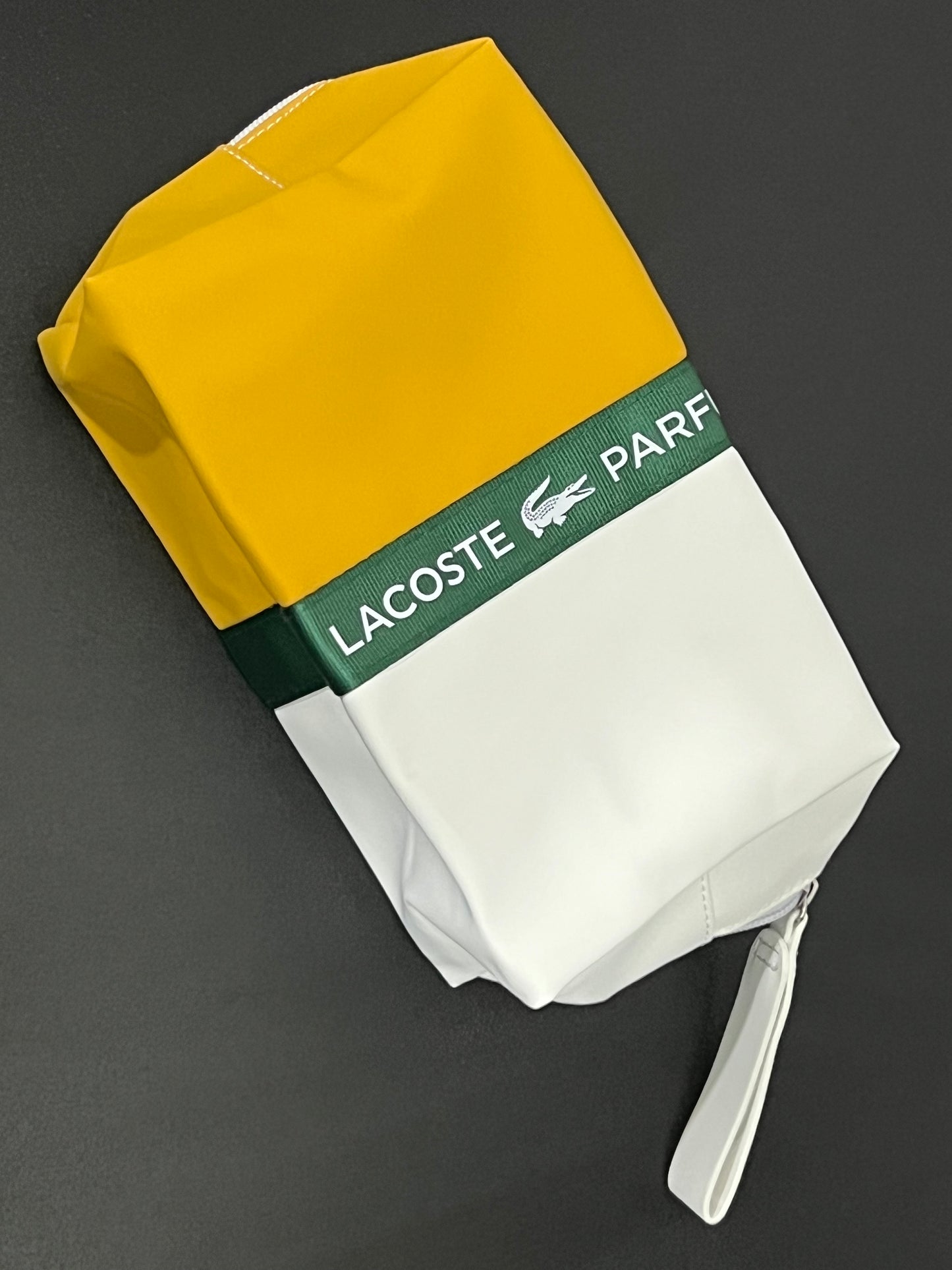 Cosmetiquera Lacoste
