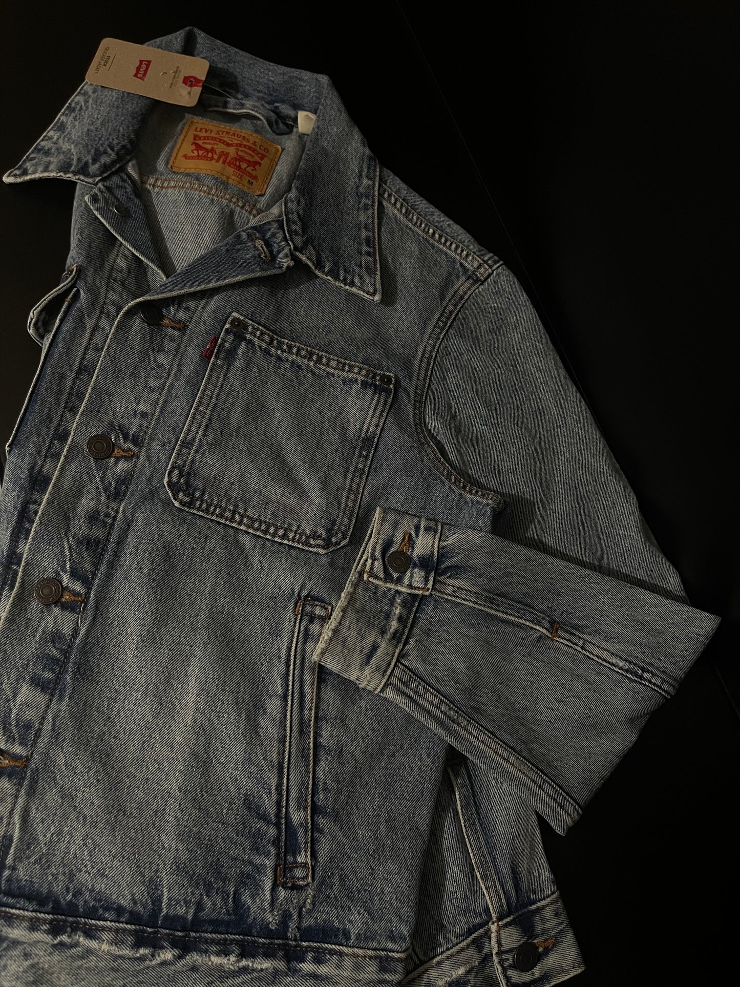 CAZADORA LEVIS