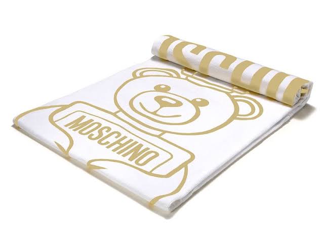 TOALLA MOSCHINO