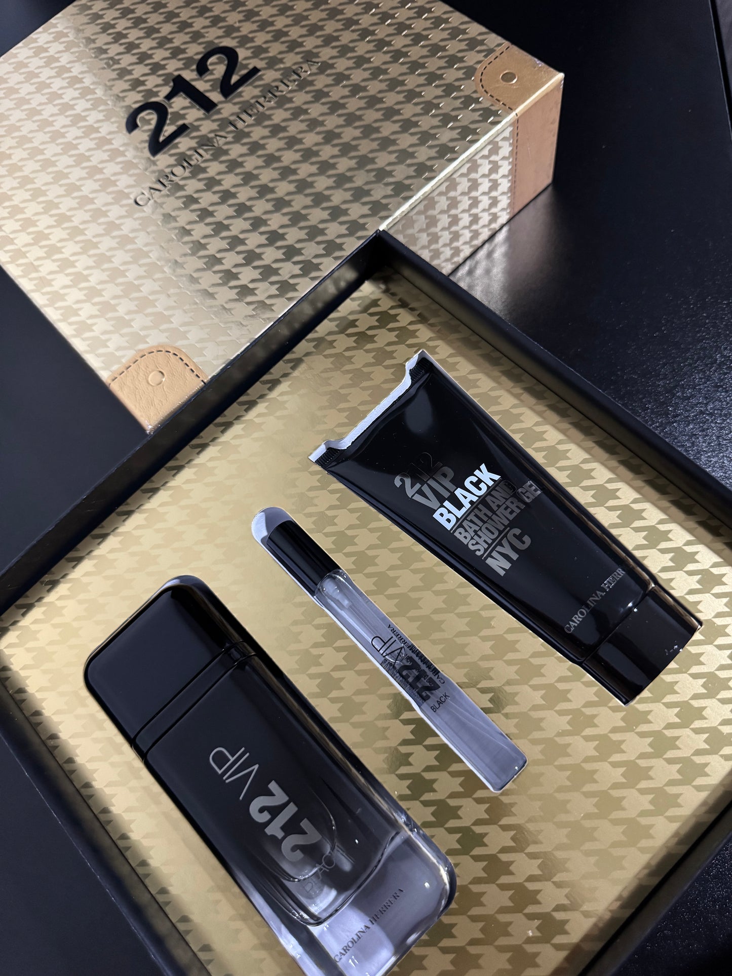 212 VIP BLACK CAROLINA HERRERA