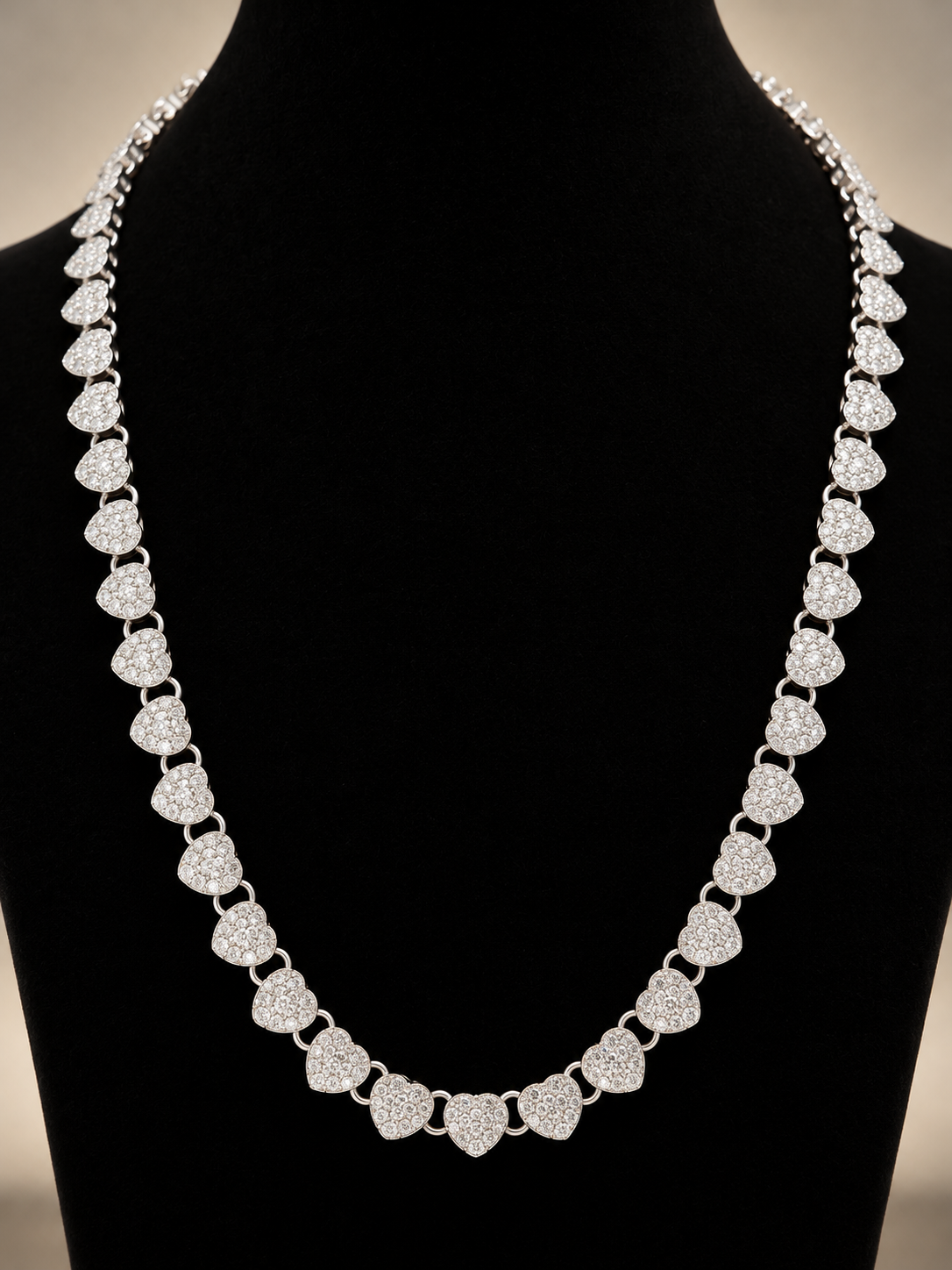 Cadena de corazones con pavé